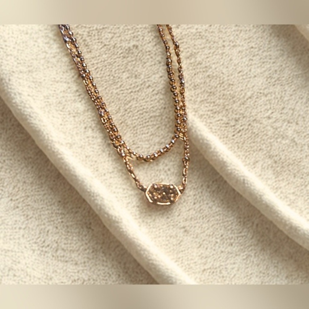 Kendra Scott Elisa Necklace Gold Drusy Pendant Gold Tone Chain Oval Pendant